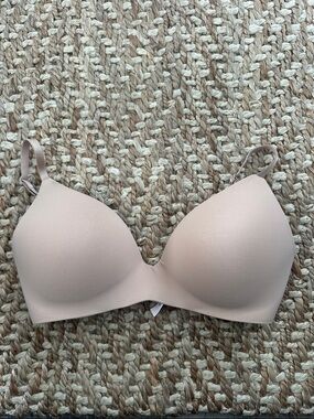 Victoria’s Secret wireless bra size 32D